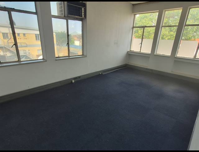 1,279M² WAREHOUSE TO LET IN BENROSE